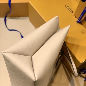 Louis Vuitton Lockme Handbags M57345-42*28*15CM - Image 4