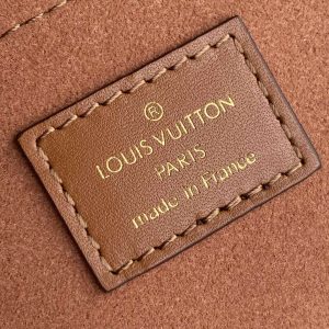 Louis Vuitton Locky BB Bag -21* 17.0*8CM - Image 4