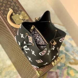 Louis Vuitton Wild at Heart NéoNoé Bucket Bag -26X22X27CM - Image 4