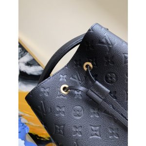 Louis Vuitton Wild at Heart NéoNoé Bucket Bag -26X22X27CM - Image 4