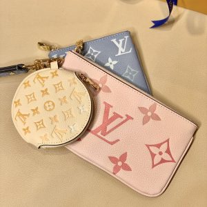 Louis Vuitton By The Pool Pouch-20*12*3CM - Image 4