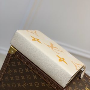 Louis Vuitton Toiletry Pouch 26-26*20*5CM - Image 6