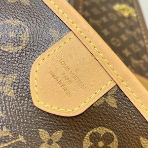 Louis Vuitton Graceful Handbags-52* 30* 20CM - Image 6