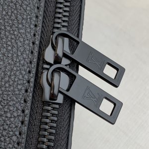 Louis Vuitton Alpha Wearable Bag-M59161-18.5 x 11 x 6.5CM - Image 3