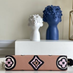 Louis Vuitton Wild at Heart Toiletry Pouch 26-26*20*5CM - Image 7