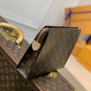 Louis Vuitton Toiletry Pouch 26-26*20*5CM - Image 7