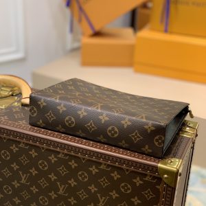 Louis Vuitton Toiletry Pouch 26-26*20*5CM - Image 8