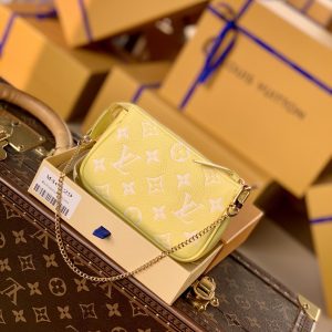 Louis Vuitton Mini Pochette Accessoires-15*9.5*3CM - Image 7