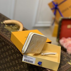 Louis Vuitton By The Pool Zippy Wallet-11*8.5*12CM - Image 2