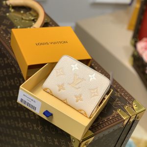 Louis Vuitton By The Pool Zippy Wallet-11*8.5*12CM