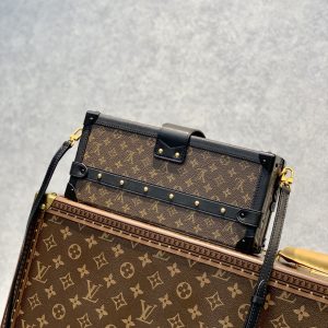 Louis Vuitton Petite Malle East West-27*12*6.5CM - Image 3
