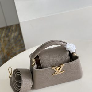 Louis Vuitton Capucines Handlebag - Image 4