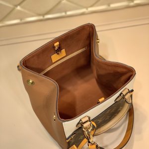 Louis Vuitton Fold Tote Bag-35*40*17CM - Image 5