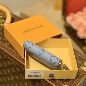 Louis Vuitton By The Pool Zippy Wallet-11*8.5*12CM - Image 2