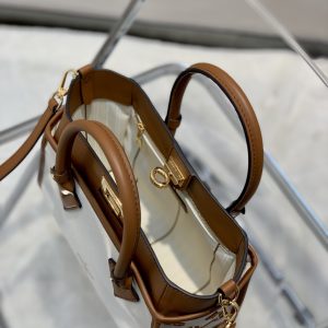 Louis Vuitton On My Side Tote Bag-25*20*12CM - Image 9