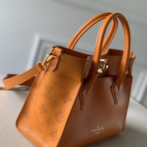 Louis Vuitton On My Side Tote Bag-M57728-31*25*14CM - Image 2