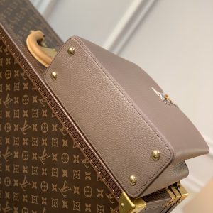 Louis Vuitton Capucines Bag-31.5*20*11CM - Image 5
