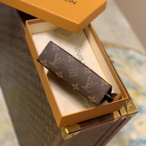 Louis Vuitton Toiletry Pouch -15*10*4.5CM - Image 6
