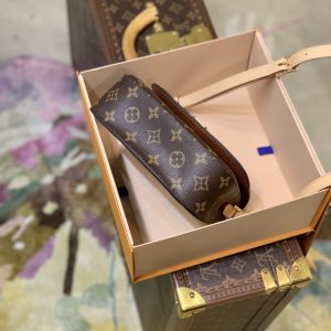 Louis Vuitton Vintage Saint Cloud Handbags -M51245-19 × 6 × 17CM - Image 3