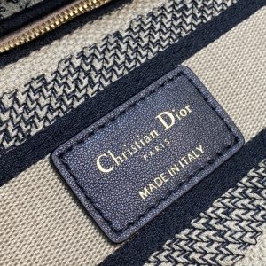 Lady Diro Handle Bag-24CM - Image 9