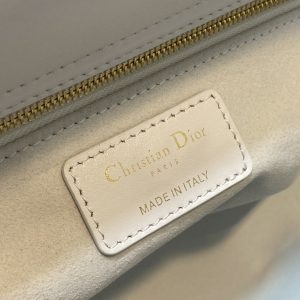 Lady Diro Handle Bag-24CM - Image 8