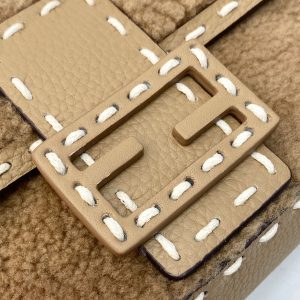 FendI Medium Baguette Bag-27×6×15CM - Image 3