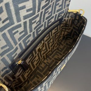 FendI Baguette Bag-26x14x4CM - Image 4