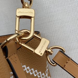 Louis Vuitton M46023 NeoNoe BB Handbag-20*20*13CM - Image 4
