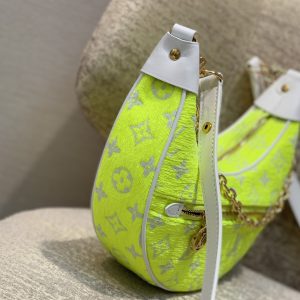 Louis Vuitton Loop Handbags-M810981-23*13*6CM - Image 4