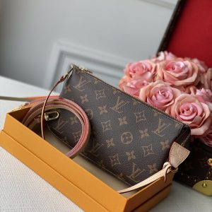 Louis Vuitton Pochette Accessions-21*4*13CM - Image 1