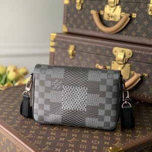 Louis Vuitton Studio Messenger Bag-23.5* 14*5 CM - Image 6