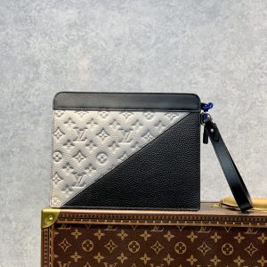 Louis Vuitton Standing Pouch-21*27*5CM - Image 2
