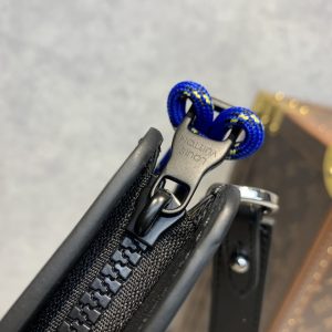 Louis Vuitton Standing Pouch-21*27*5CM - Image 4