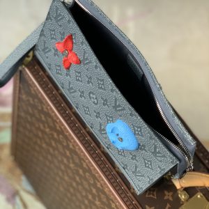Louis Vuitton M81556 Pouch-29*15*9CM - Image 9