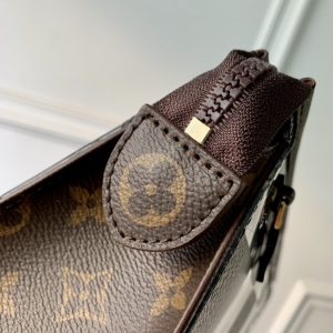 Louis Vuitton Standing Pouch-25*15*9CM - Image 6
