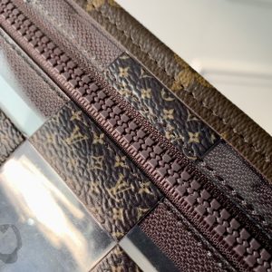 Louis Vuitton Standing Pouch-25*15*9CM - Image 8