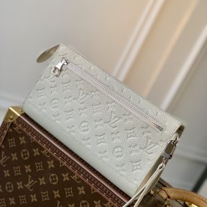 Louis Vuitton M81556 Pouch-29*15*9CM - Image 2