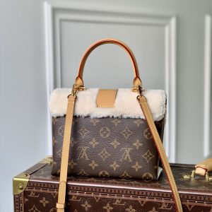 Louis Vuitton Locky BB Bag -21* 17.0*8CM - Image 3