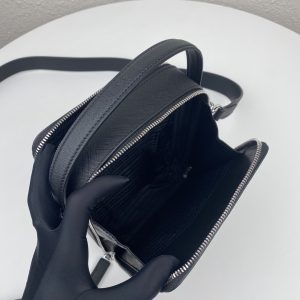 Prada Phone Bag-2VH066-16*20*6CM - Image 4
