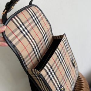 Burberry ECconyl Vintage Backpack-26*9*30CM - Image 9