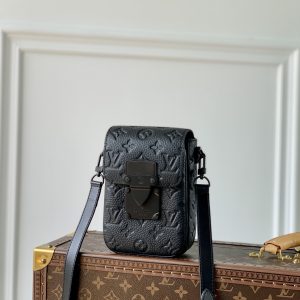 Louis Vuitton S-Lock Vertical Wearable Handbag-12*19*7CM - Image 1