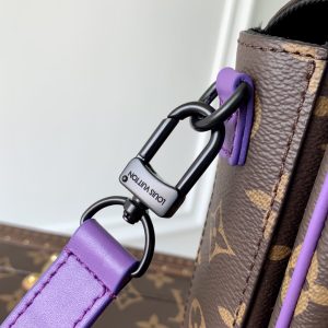 Louis Vuitton S-Lock Vertical Wearable Handbag-12*19*7CM - Image 1