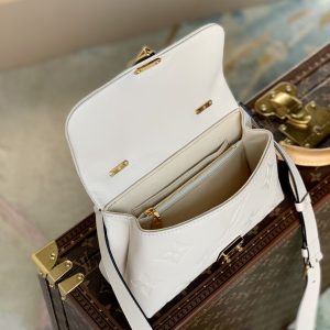 Louis Vuitton Madeleine Handbag-30.0 x 19.5 x 11CM - Image 2