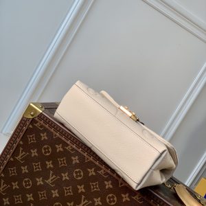 Louis Vuitton Madeleine Handbag-30.0 x 19.5 x 11CM - Image 6