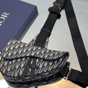 Diro Saddle Bag-20 x 28.6 x 5CM - Image 3