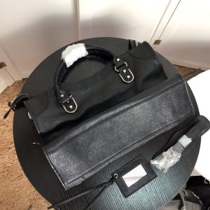 Balenciaga Graffiti Classic City(4 size avaible) - Image 2