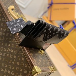 Louis Vuitton Trio Handbags- M81013-22*17*1CM - Image 3