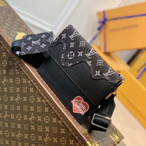 Louis Vuitton Trio Handbags- M81013-22*17*1CM - Image 1