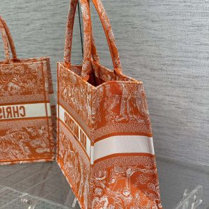 Diro Small Book Tote-36.5CM - Image 9