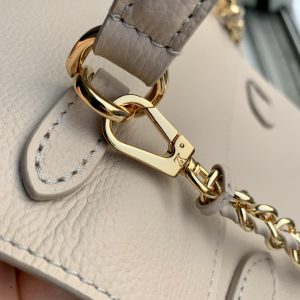 Louis Vuitton Lockme Ever 23x17x10CM - Image 7